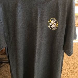 New Large Gray T-shirt “It’s A Girl Thing”